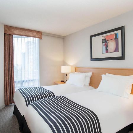 Sandman Suites Vancouver On Davie Exterior foto